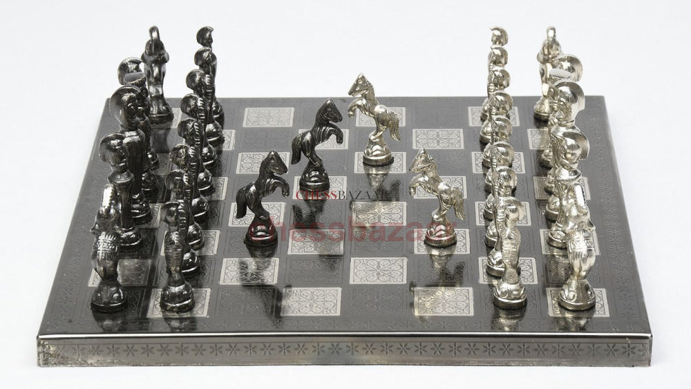 Messing-Schachspiel Handgefertigt Antik-Finish Vintage-Stil Figuren-Schachspiel In Glänzendem
