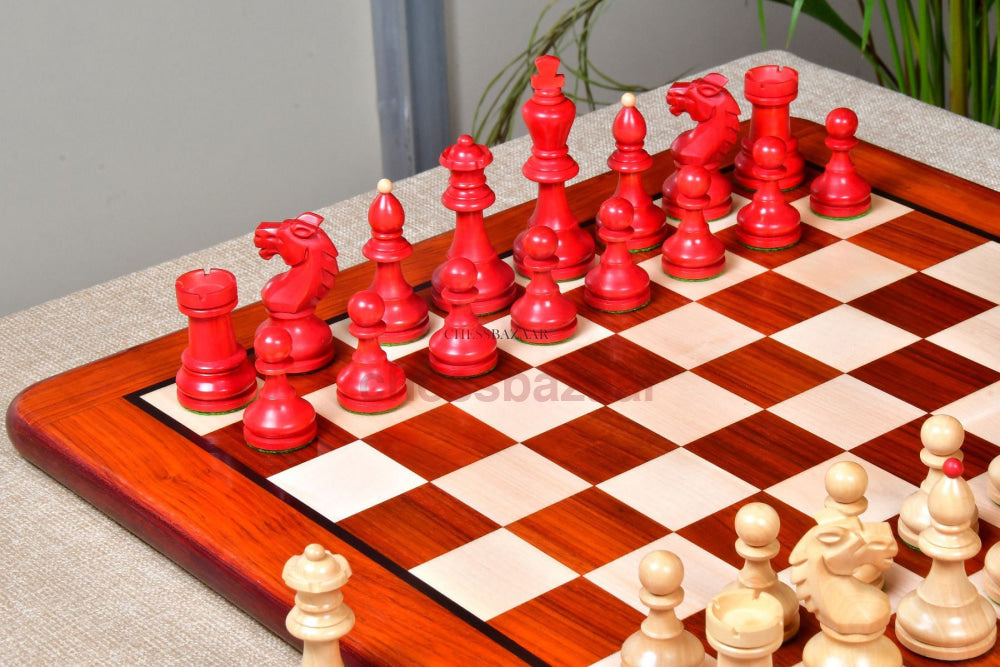 Schachset - Reproduzierte 1950 Bohemia Vintage Staunton Schachfiguren aus rot gebeiztem Buchsbaumholz KH 99 mit Schachbrett