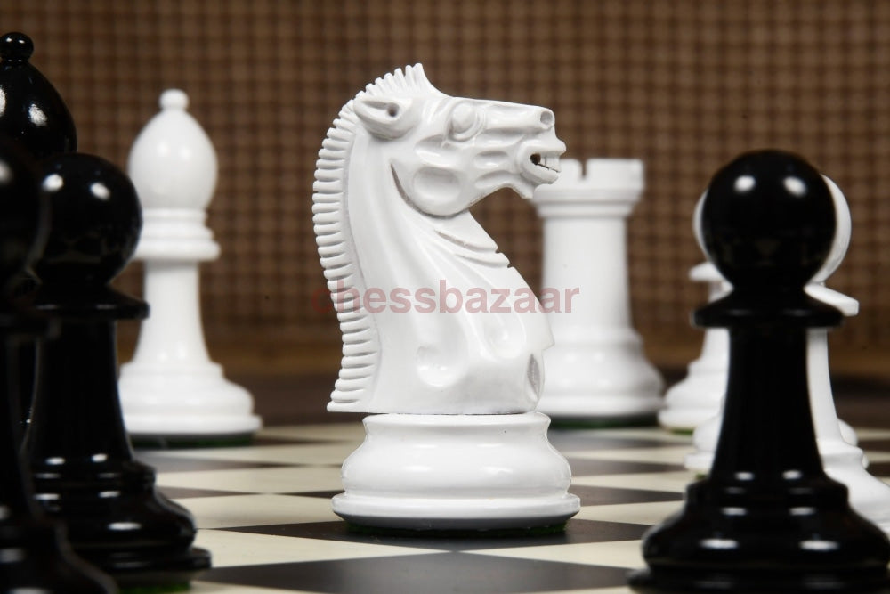 1940 Reproduzierte Sowjetischen Schachfiguren Aus Ebenholz Und Elfenbeinweiss Bemaltes Buchsbaumholz