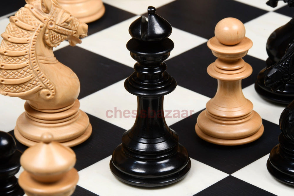 Die Handgefertigten Schachfiguren Der Sikh Empire-Serie Aus Echtem Ebenholz Und Indischem Buchsbaum