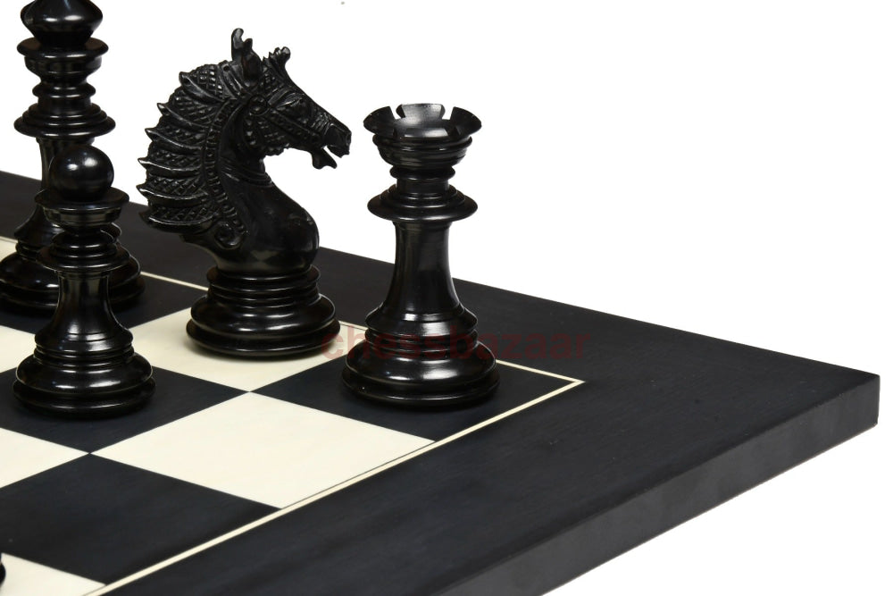 Die Handgefertigten Schachfiguren Der Sikh Empire-Serie Aus Echtem Ebenholz Und Indischem Buchsbaum