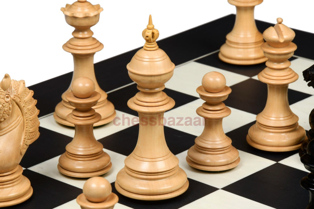 Die Handgefertigten Schachfiguren Der Sikh Empire-Serie Aus Echtem Ebenholz Und Indischem Buchsbaum