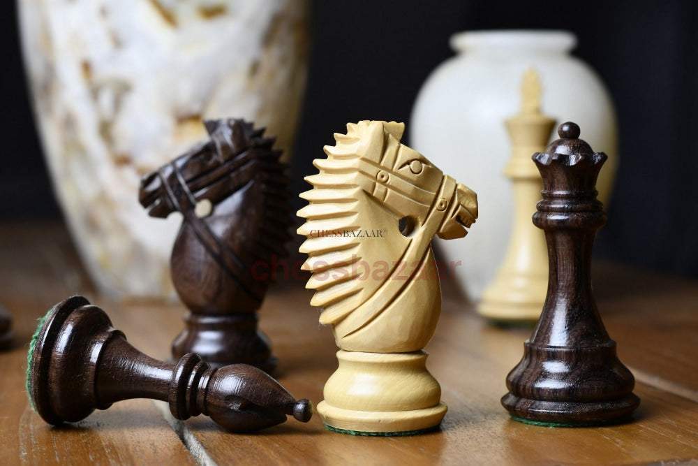 Die Hölzernen Schachfiguren Der Bridle Knight-Serie Aus Indischem Palisander Und Buchsbaum 4 1 Zoll