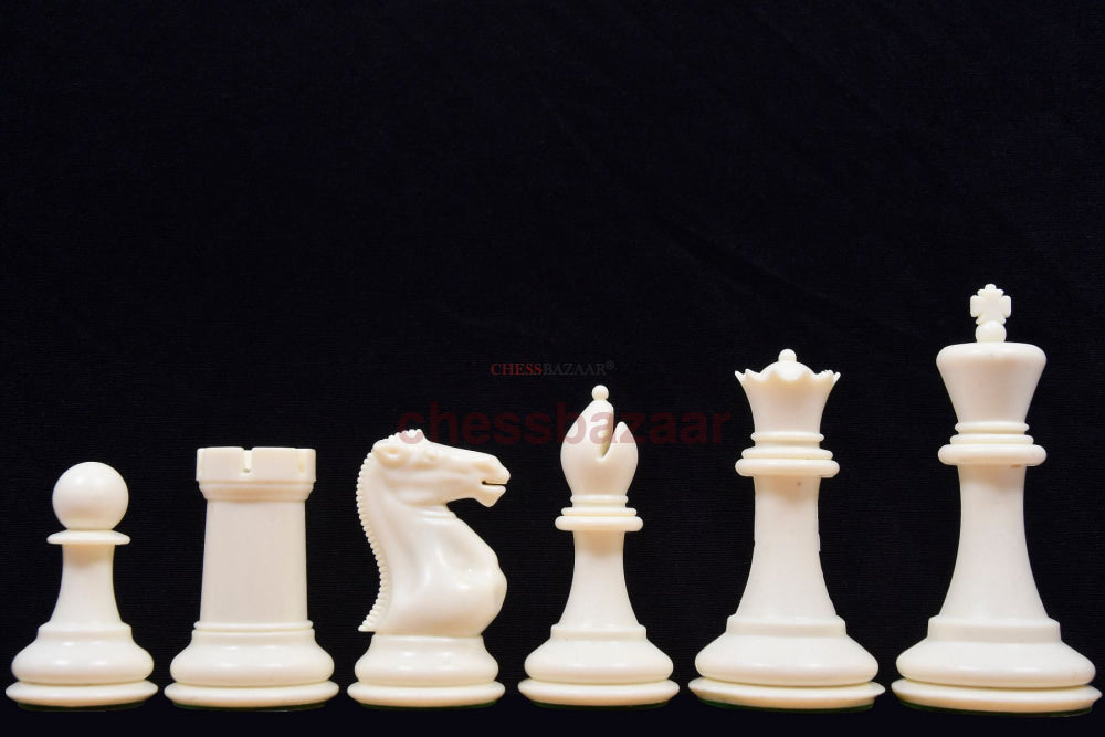 Die Professionellen Schachfiguren Der Staunton-Serie Aus Schwarz Gefärbtem Und Elfenbeinweißem