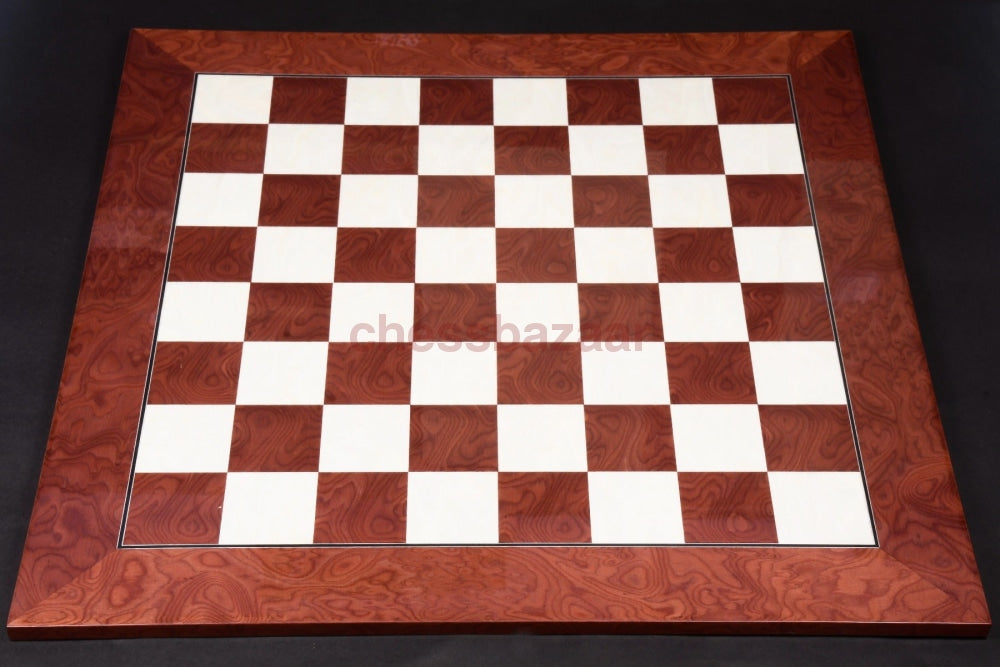 Furniertes Schachbrett aus rotem Eschenholz und Ahornholz  – Feldgröße 55 mm