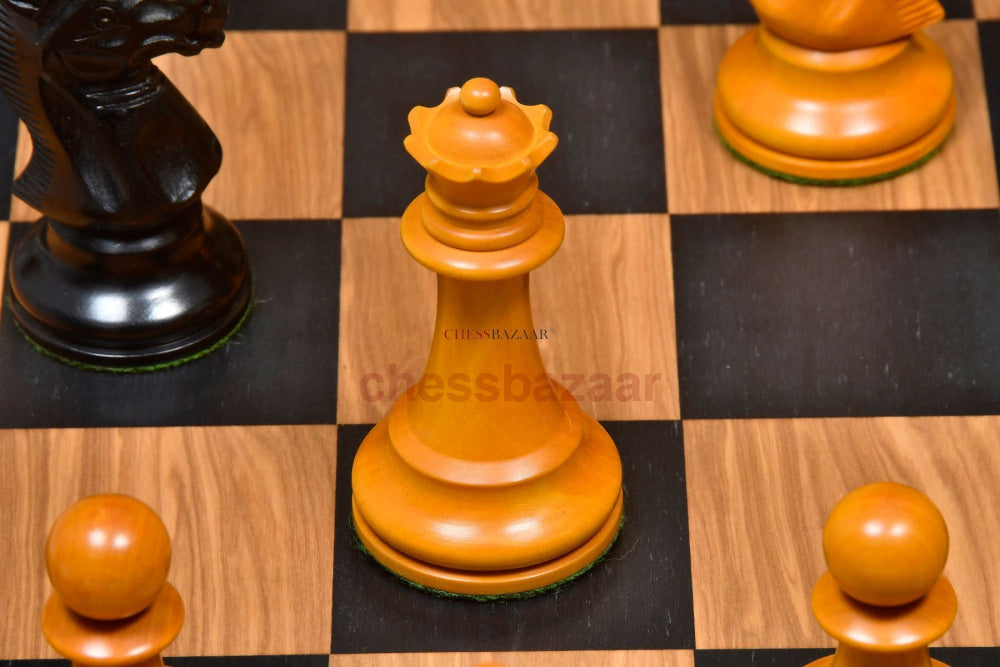 Reproduzierte Antike Schachfiguren Von Richard Whitty Mit King-Seitenprägung Aus Ebenholz / Antikem