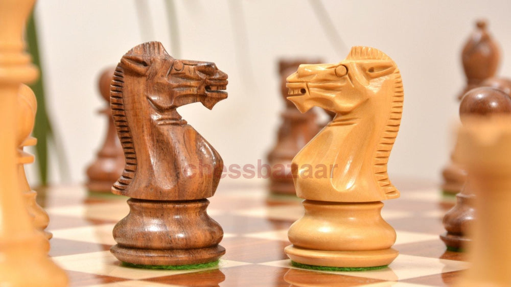 Schachset: gold Staunton Schachfiguren (König 100 Mm) Mit Schachbrett Aus Sheeshamholz Und