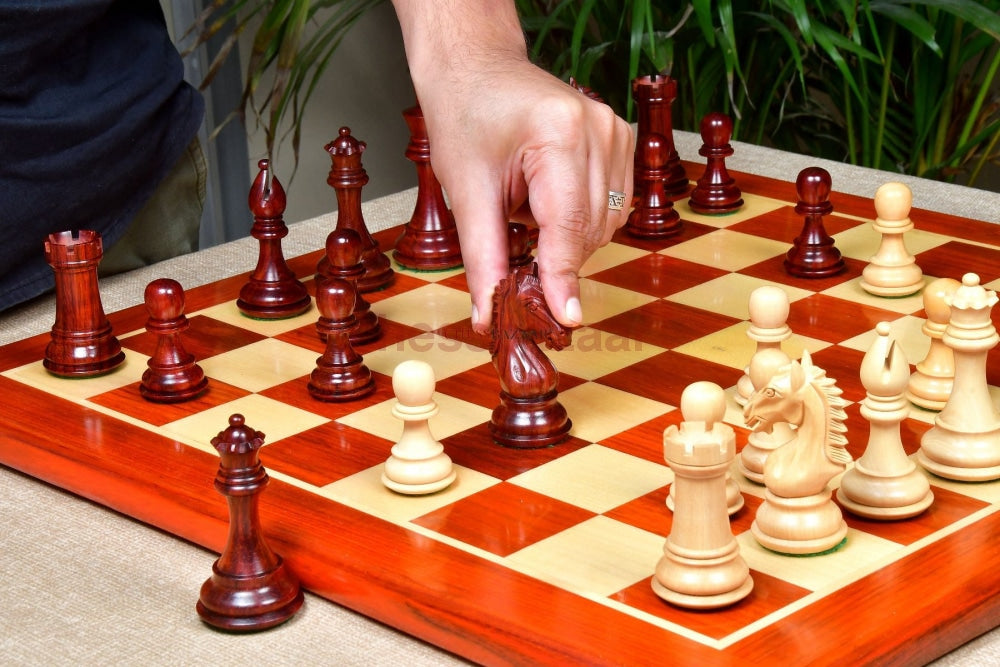 Schachspiel - Derby Knight Staunton Schachfiguren Aus Rosenholz (Padauk) Und Buchsbaumholz Mit Einem