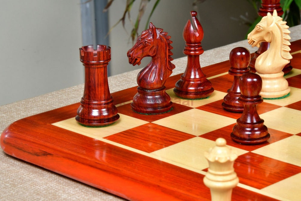 Schachspiel - Derby Knight Staunton Schachfiguren Aus Rosenholz (Padauk) Und Buchsbaumholz Mit Einem