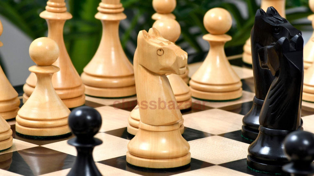 Reproduzierte Sowjet-Ära 1961 Baku Schachfiguren Aus Eingefärbtem Buchsbaumholz Und Natur Kh 103 Mm