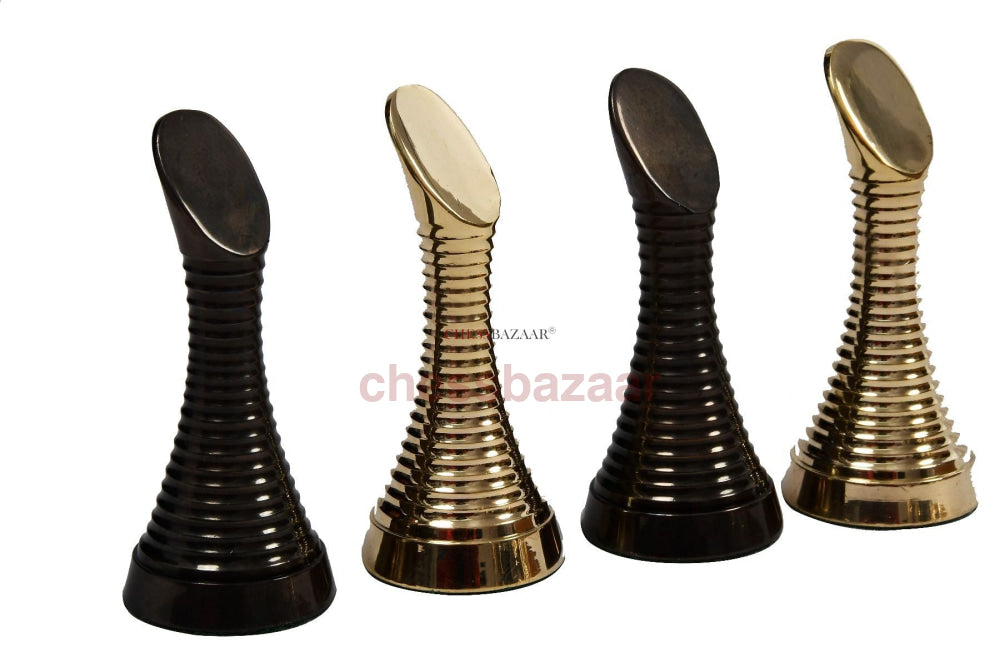 Schweres Messing-Metall-Schachspiel Mit 32 Schachfiguren In Glänzender Goldener Und Schwarzer