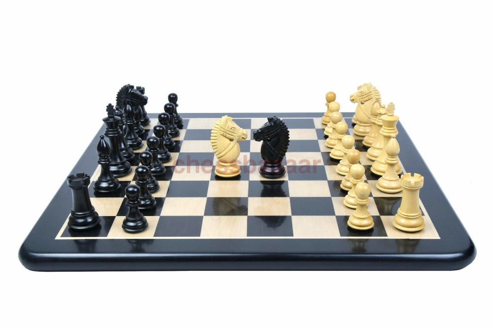 Zaumserie Schachspiel:  Gebeizte Schachfiguren Mit Aufgezäumten Springern Aus Buchsbaumholz