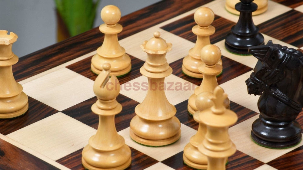 Zaumserie:  Dreifach Beschwerte Schachfiguren Mit Aufgezäumten Rittern Aus Palisanderholz Und